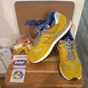 FIRM - New Balance Classic 574 Bodegas - Men’s Size 12